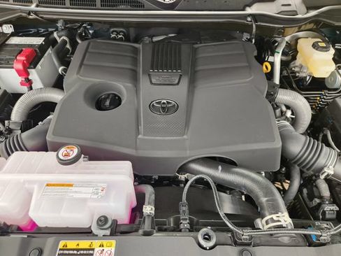 New 2026 Toyota Tundra Limited AWD/4WD image 21