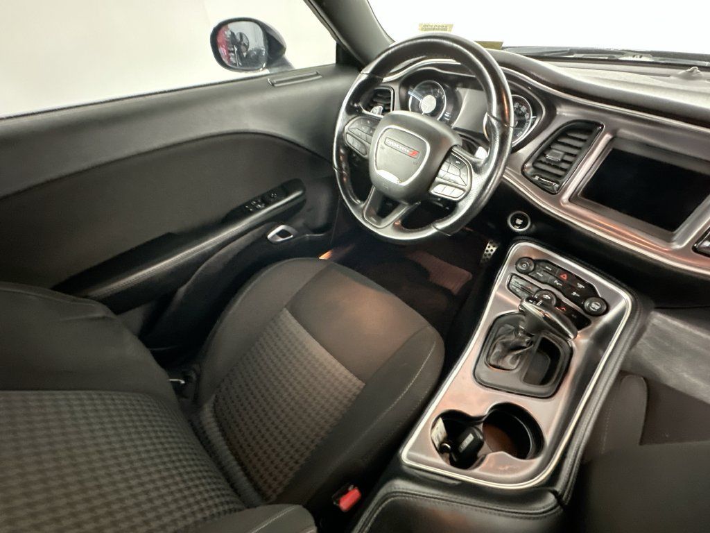 Used 2021 Dodge Challenger R/T RWD image 9