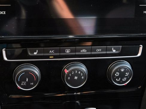 Used 2018 Volkswagen GTI SE w/ SE Leather Package image 26