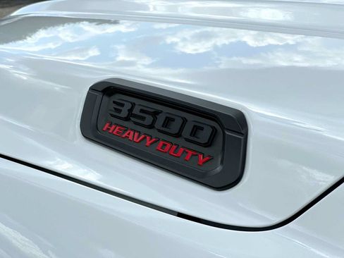 Used 2024 RAM 3500 Big Horn w/ Night Edition AWD/4WD image 15