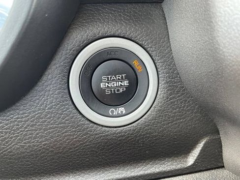 Used 2020 RAM 1500 Big Horn AWD/4WD image 16
