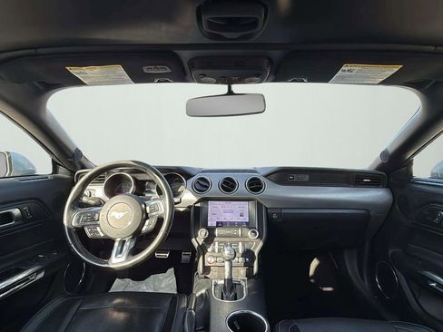 Used 2020 Ford Mustang Premium image 22