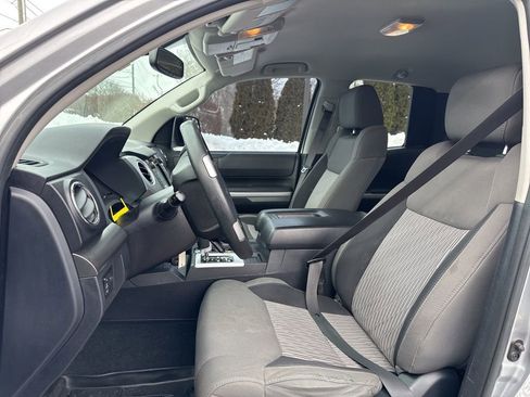 Used 2017 Toyota Tundra SR5 image 6