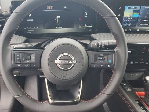 Used 2026 Nissan Kicks SR FWD image 16