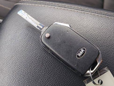 Used 2021 Kia Sportage LX FWD image 32