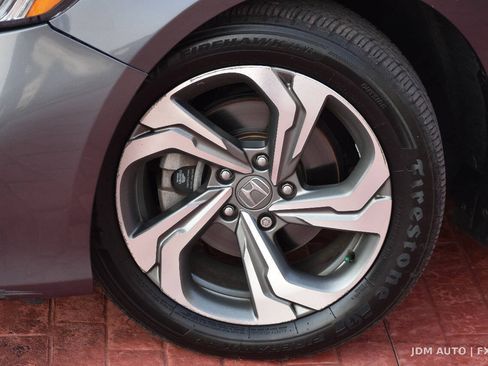 Used 2018 Honda Accord EX image 37