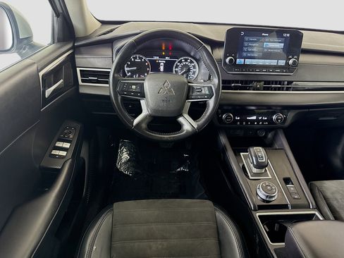 Used 2024 Mitsubishi Outlander SE FWD image 17