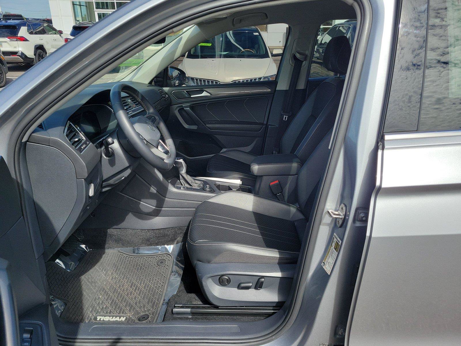 Used 2024 Volkswagen Tiguan Wolfsburg Edition AWD/4WD image 16