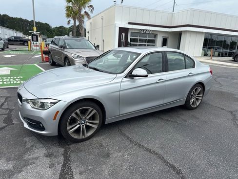 Used 2018 BMW 330i Sedan w/ Convenience Package RWD image 1