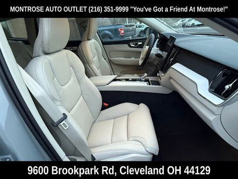 New 2026 Volvo XC60 T8 Ultra w/ Protection Package Premier AWD/4WD image 17
