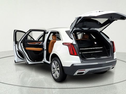 Certified 2025 Cadillac XT5 Premium Luxury w/ LPO, Floor Liner Package AWD/4WD image 11