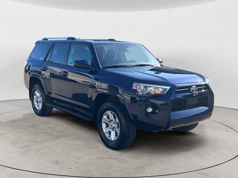 Used 2024 Toyota 4Runner SR5 AWD/4WD image 7