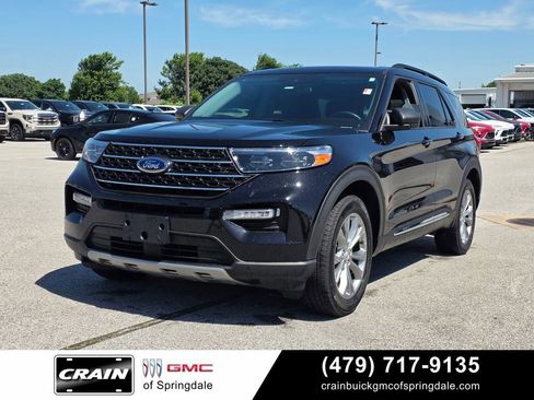 Used 2023 Ford Explorer XLT w/ Equipment Group 202A AWD/4WD image 3