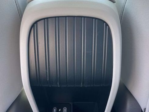 Used 2026 Hyundai Kona SE FWD image 14