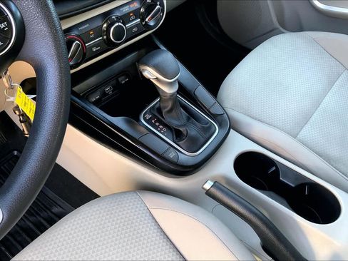 Used 2020 Kia Soul LX FWD image 17