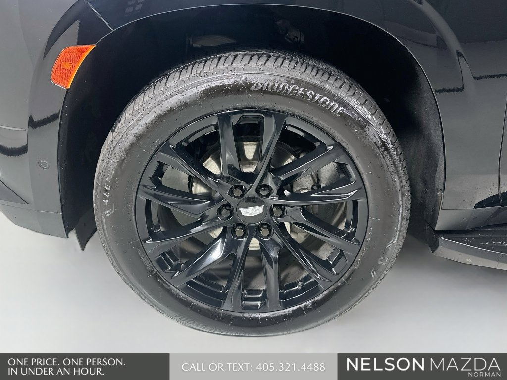 Used 2024 Cadillac Escalade ESV Sport w/ LPO, ONYX Package AWD/4WD image 35