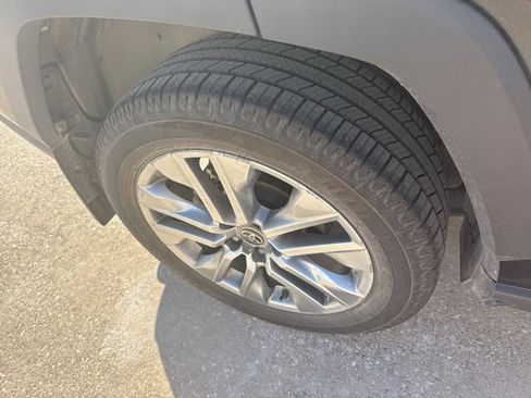 Used 2023 Toyota RAV4 XLE Premium image 3