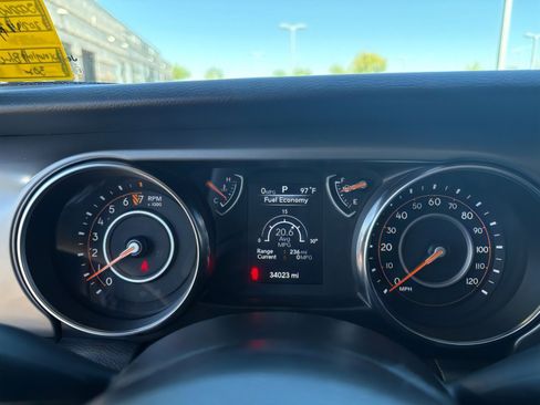 Used 2021 Jeep Wrangler Unlimited Sport image 30