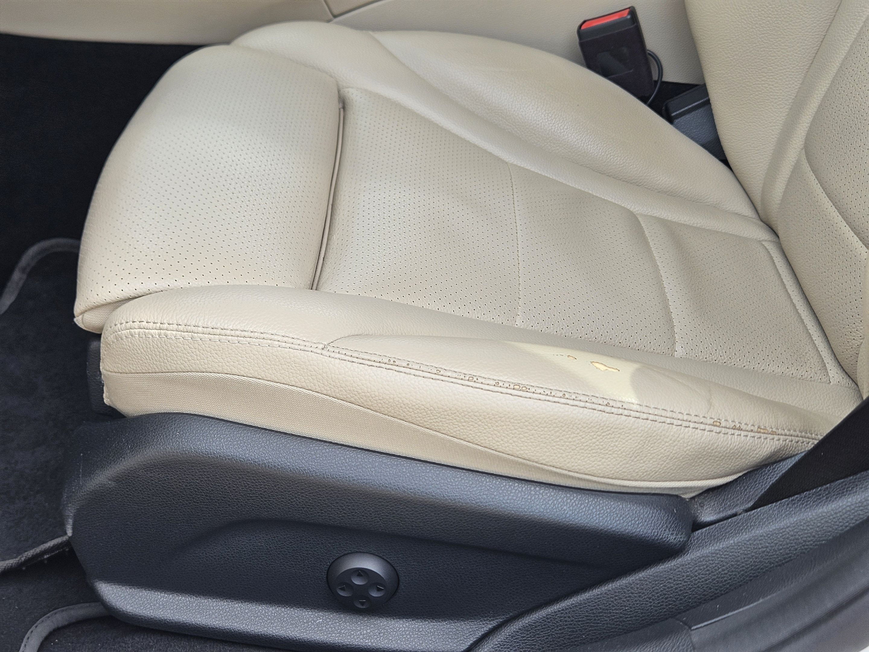 Certified 2020 Mercedes-Benz C 300 Sedan image 16