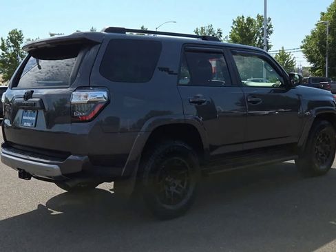 Used 2021 Toyota 4Runner TRD Off-Road AWD/4WD image 8