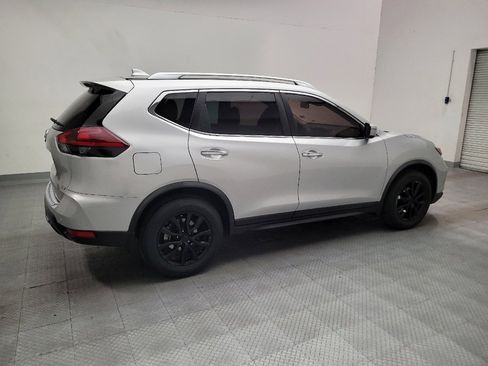 Used 2019 Nissan Rogue SV FWD image 10