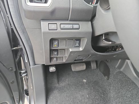 New 2026 Nissan Frontier SV w/ SV Convenience Package AWD/4WD image 18