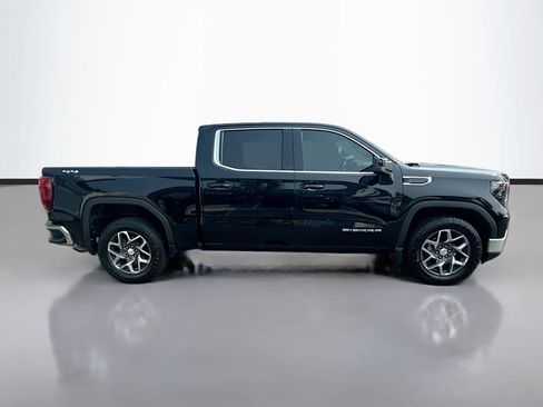 Used 2023 GMC Sierra 1500 SLE AWD/4WD image 4