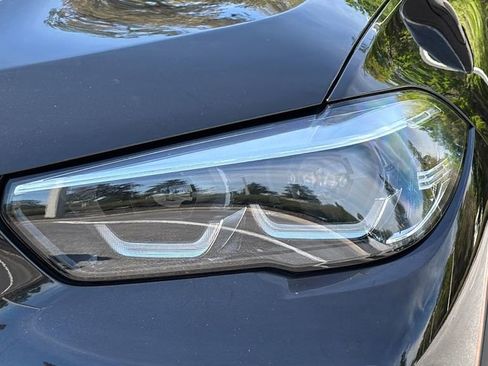 Used 2022 BMW X5 xDrive40i w/ Premium Package image 34