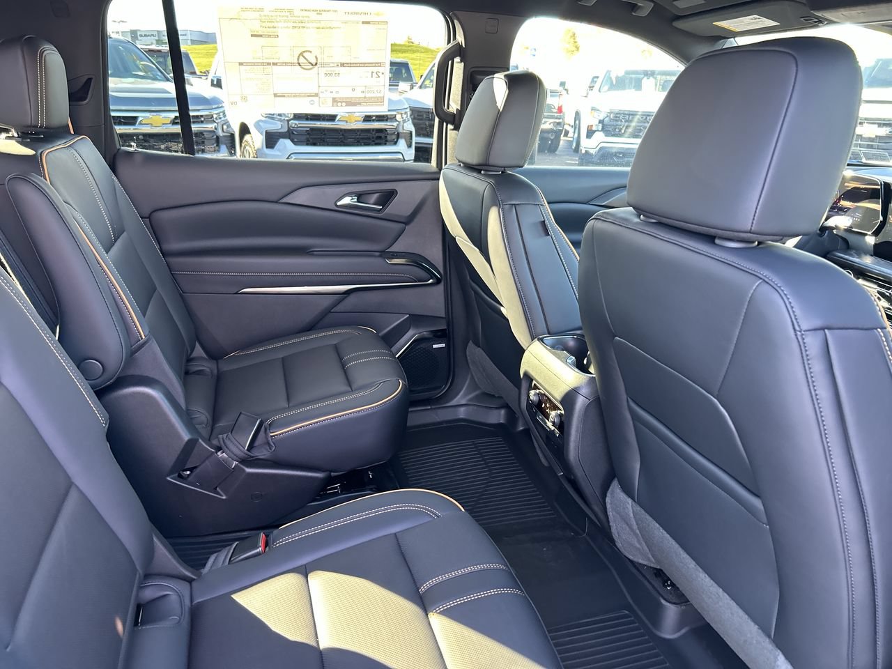 New 2027 Chevrolet Traverse High Country w/ LPO, Floor Liner Package AWD/4WD image 18