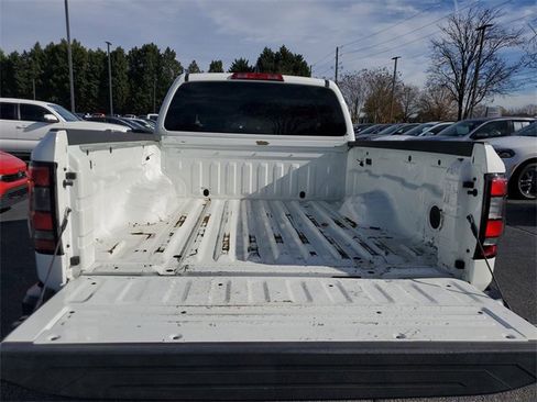 Used 2022 Nissan Frontier S image 10