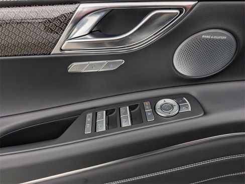 New 2026 Genesis GV80 3.5T e-SC image 11