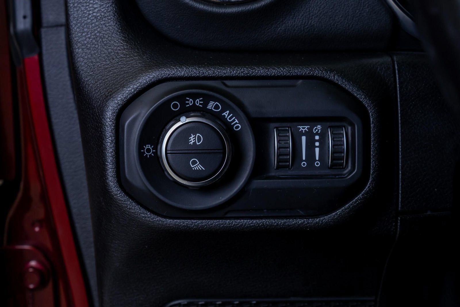 Used 2021 Jeep Gladiator Overland AWD/4WD image 19