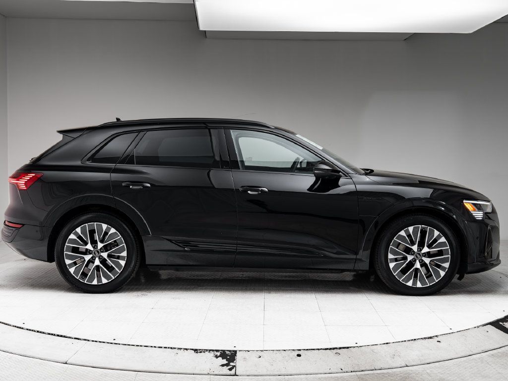 Used 2024 Audi Q8 e-tron Prestige w/ Prestige Package AWD/4WD image 28