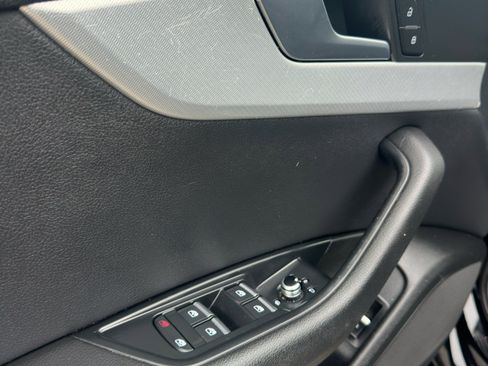 Used 2017 Audi A4 2.0T Premium image 18