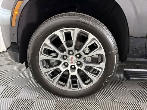 New 2026 GMC Yukon XL Denali w/ Denali Reserve Package image 10