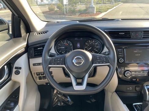 Certified 2019 Nissan Rogue Sport SV AWD/4WD image 15