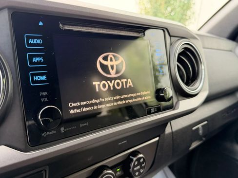 Used 2019 Toyota Tacoma TRD Off-Road AWD/4WD image 27