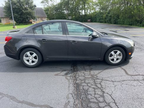 Used 2014 Chevrolet Cruze LT FWD image 6