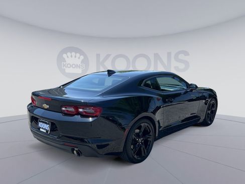 Used 2024 Chevrolet Camaro LT w/ Technology Package RWD image 7