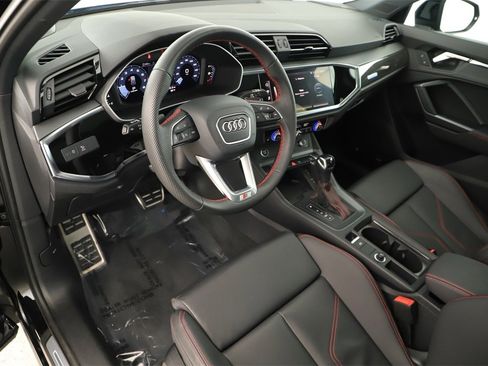 Certified 2025 Audi Q3 2.0T Premium Plus w/ Premium Plus Package image 15