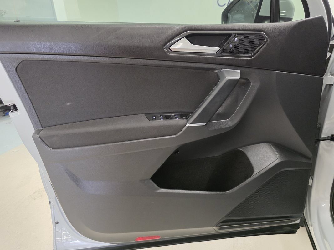 Used 2018 Volkswagen Tiguan S AWD/4WD image 18