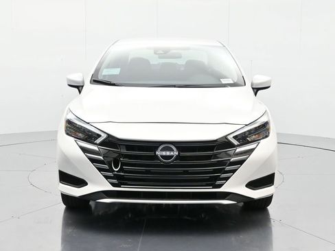 New 2025 Nissan Versa SV w/ Trunk Package FWD image 2