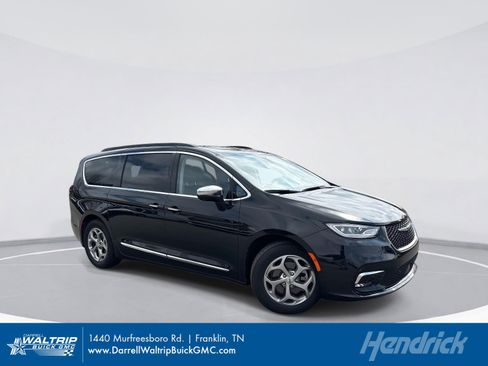 Used 2022 Chrysler Pacifica Limited image 1