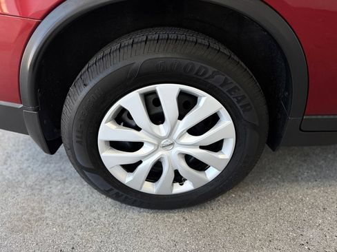 Used 2016 Nissan Rogue S AWD/4WD image 26