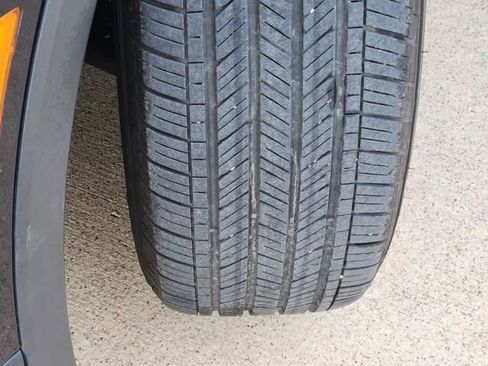 Used 2022 Volkswagen Tiguan SE FWD image 17