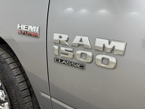 Used 2021 RAM 1500 Classic SLT image 10