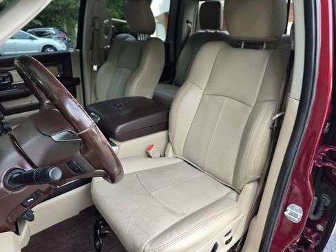 Used 2018 RAM 1500 Laramie w/ Convenience Group AWD/4WD image 13