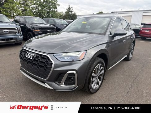 Used 2023 Audi Q5 2.0T Premium w/ Convenience Package AWD/4WD image 1
