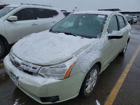 Used 2010 Ford Focus SEL image 1