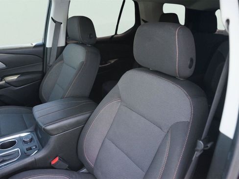 Used 2019 Chevrolet Traverse LT w/ LPO, Floor Liner Package FWD image 10